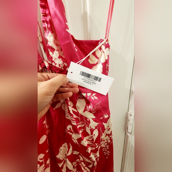 Never worn reformation dress with tag. - Picture 5 of 6